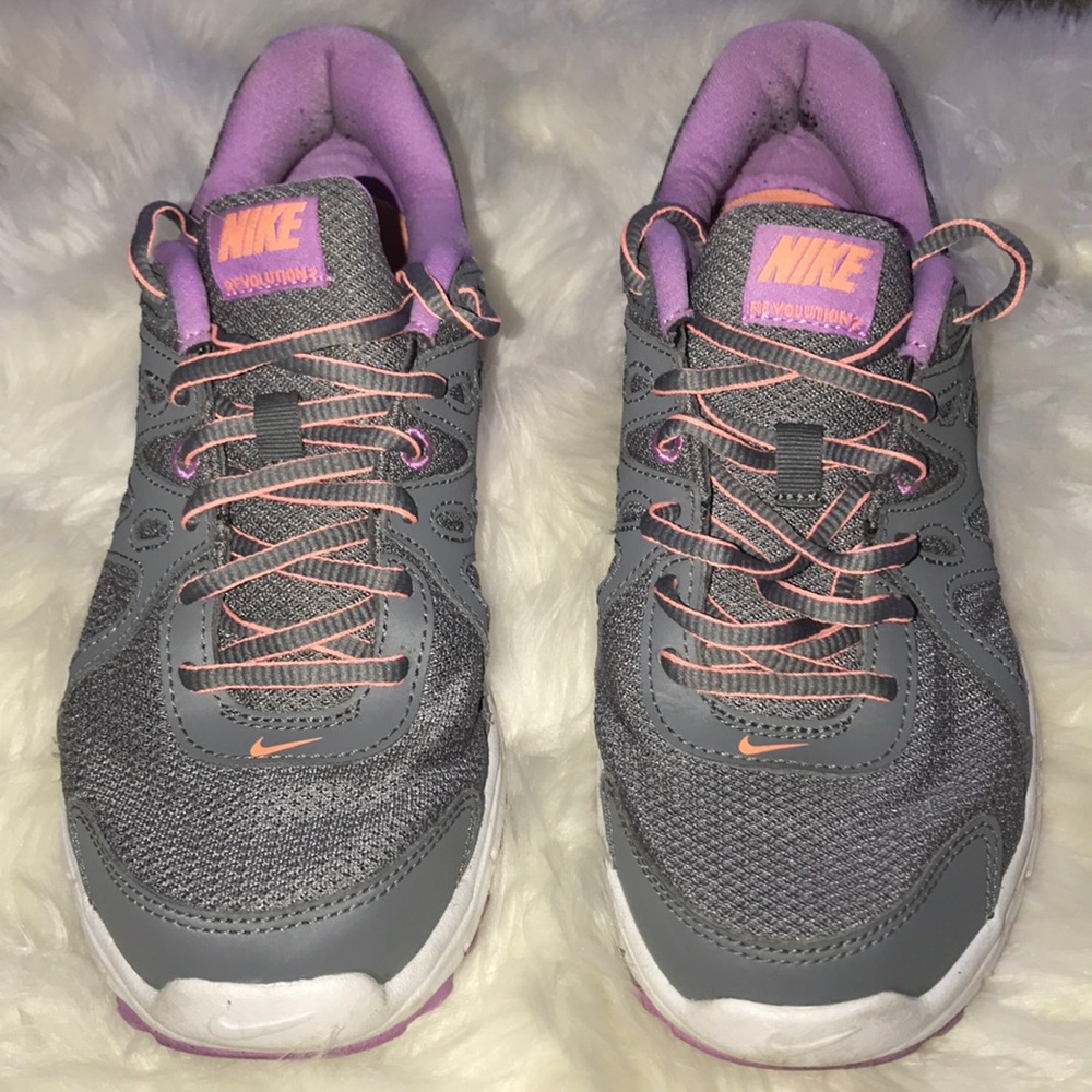 NIKE SHOES